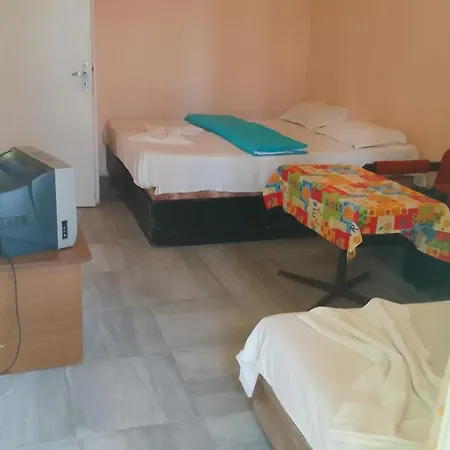 дъбрава Campingplatz Shkorpilovtsi